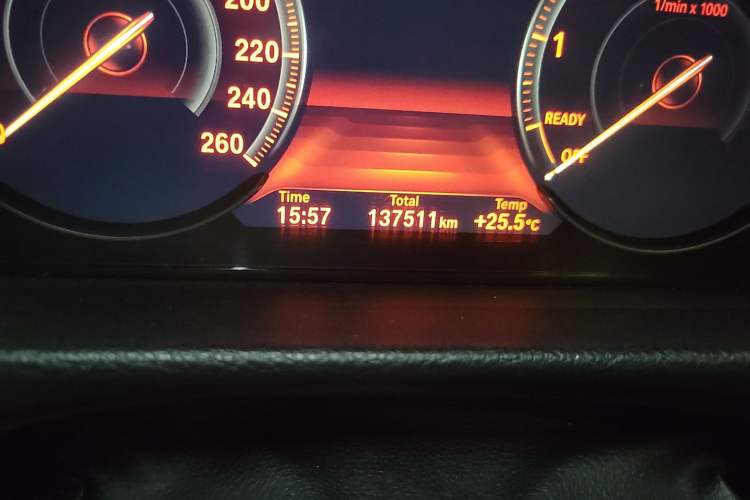 Used BMW 3 Series 2017 320Li M Sport Edition Odometer Close Up
