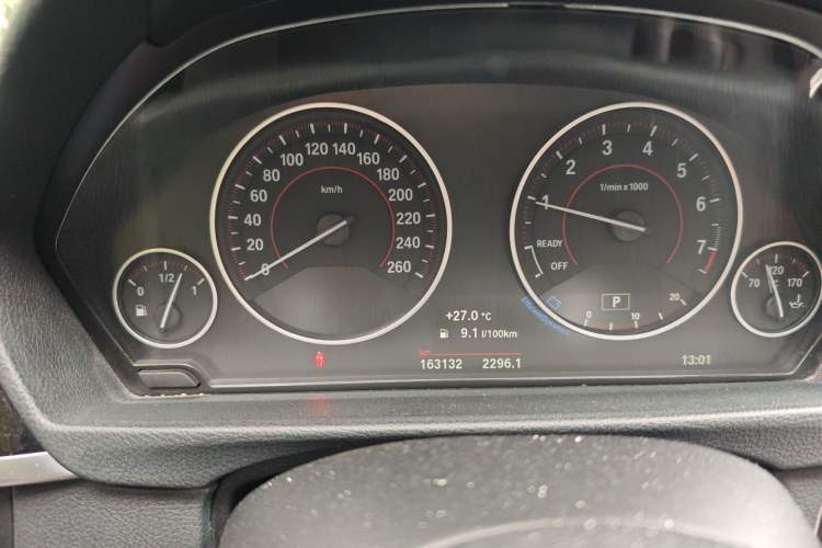 Used BMW 3 Series 2017 320Li M Sport Edition Odometer Close Up