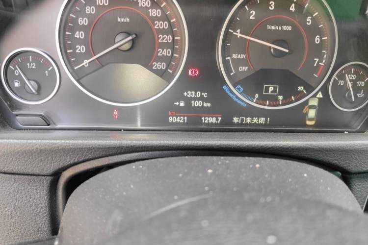 Used BMW 3 Series 2017 320Li M Sport Edition Odometer Close Up
