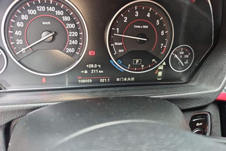 Used BMW 3 Series 2017 320Li M Sport Edition Odometer Close Up