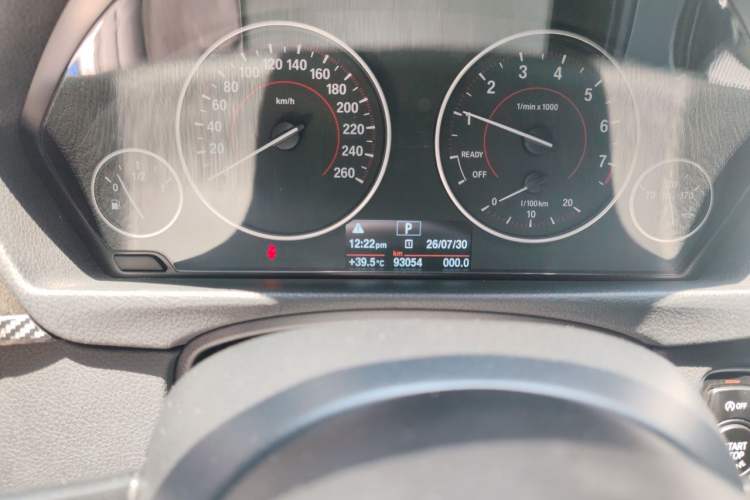 Used BMW 3 Series 2017 320i M Sport Odometer Close Up