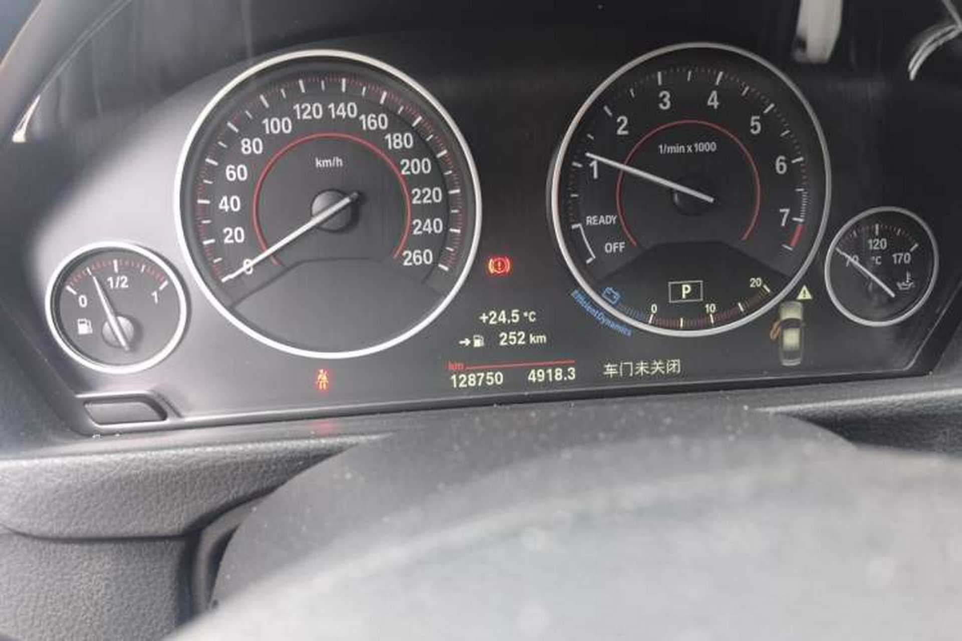 Used BMW 3 Series 2017 320Li M Sport Edition Odometer Close Up