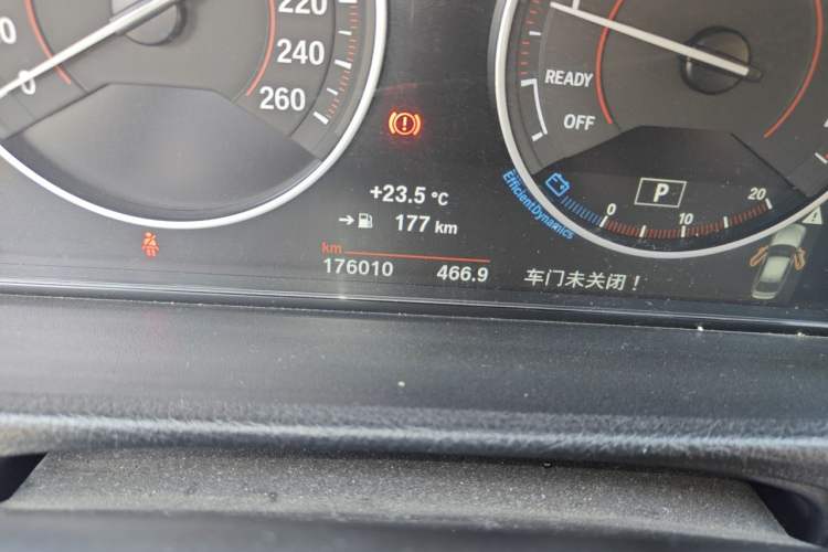 Used BMW 3 Series 2017 320Li M Sport Edition Odometer Close Up