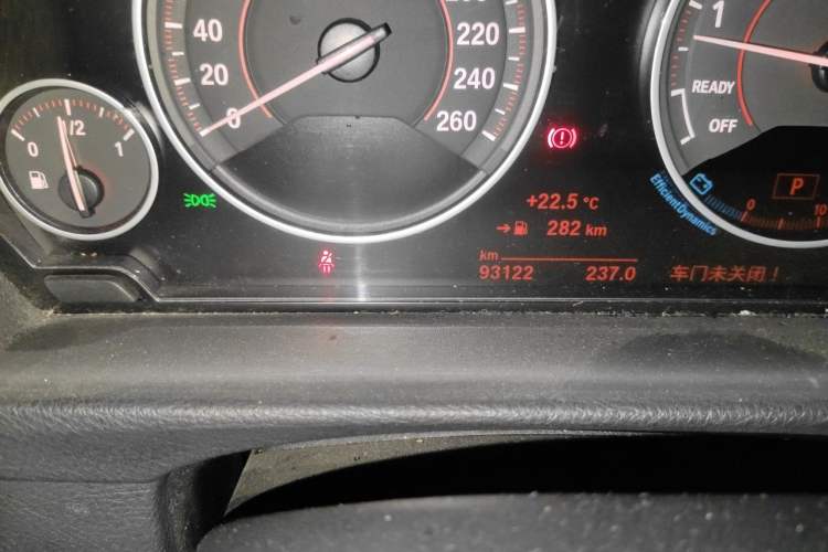 Used BMW 3 Series 2017 320Li M Sport Edition Odometer Close Up
