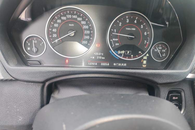 Used BMW 3 Series 2017 320Li M Sport Edition Odometer Close Up