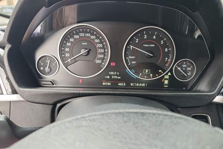 Used BMW 3 Series 2017 320Li M Sport Edition Odometer Close Up