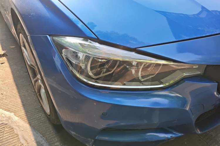 Used BMW 3 Series 2017 320i M Sport Right Front Headlight