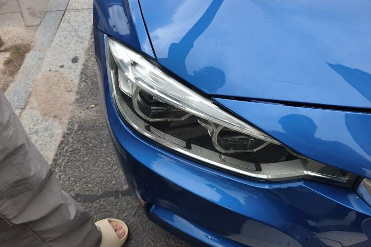 Used BMW 3 Series 2017 320i M Sport Right Front Headlight