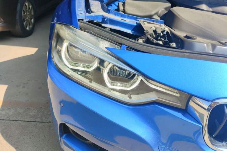 Used BMW 3 Series 2017 320i M Sport Right Front Headlight