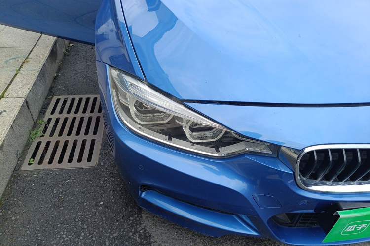 Used BMW 3 Series 2017 320i M Sport Right Front Headlight