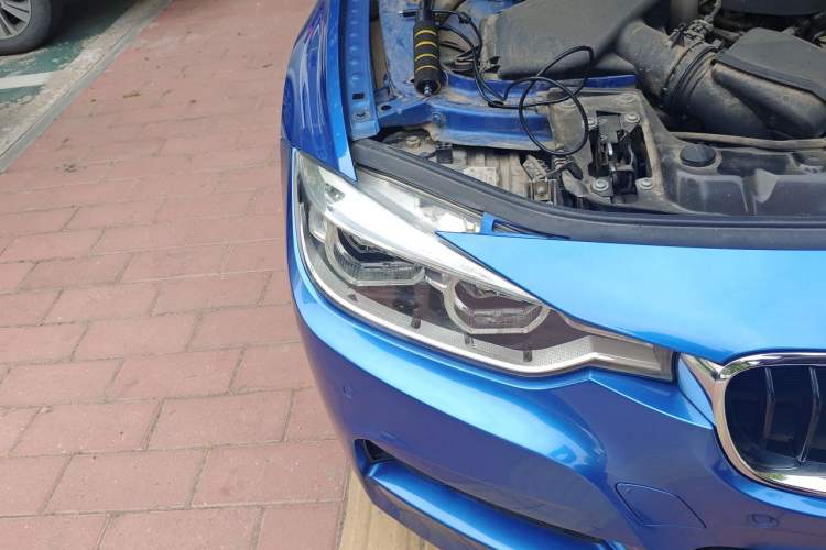 Used BMW 3 Series 2017 320i M Sport Right Front Headlight