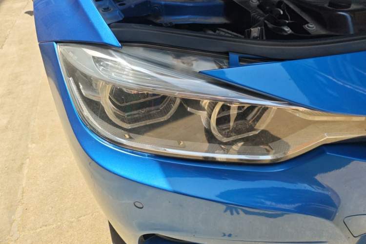 Used BMW 3 Series 2017 320i M Sport Right Front Headlight