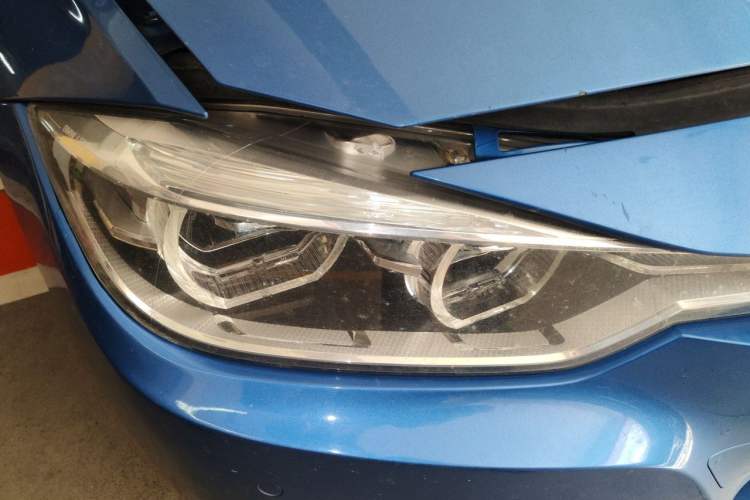 Used BMW 3 Series 2017 320i M Sport Right Front Headlight
