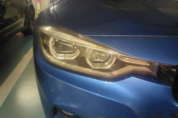 Used BMW 3 Series 2017 330i M Sport Edition Right Front Headlight