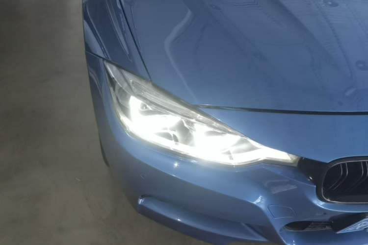 Used BMW 3 Series 2017 320i M Sport Right Front Headlight