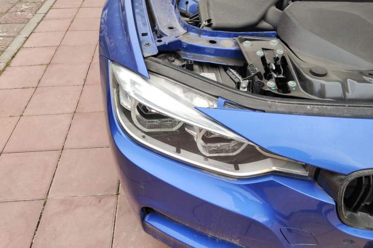 Used BMW 3 Series 2017 320i M Sport Right Front Headlight