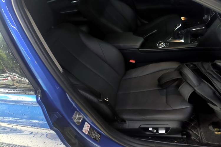 Used BMW 3 Series 2017 320Li M Sport Edition Right Front Seat
