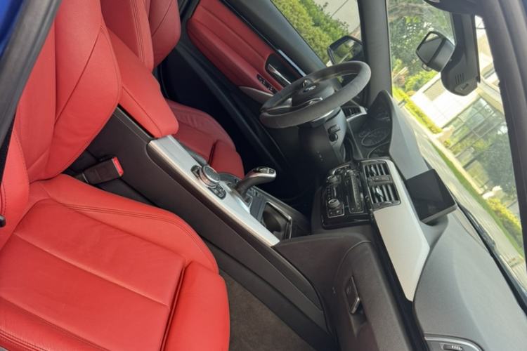 Used BMW 3 Series 2017 330i M Sport Edition Right Front Seat