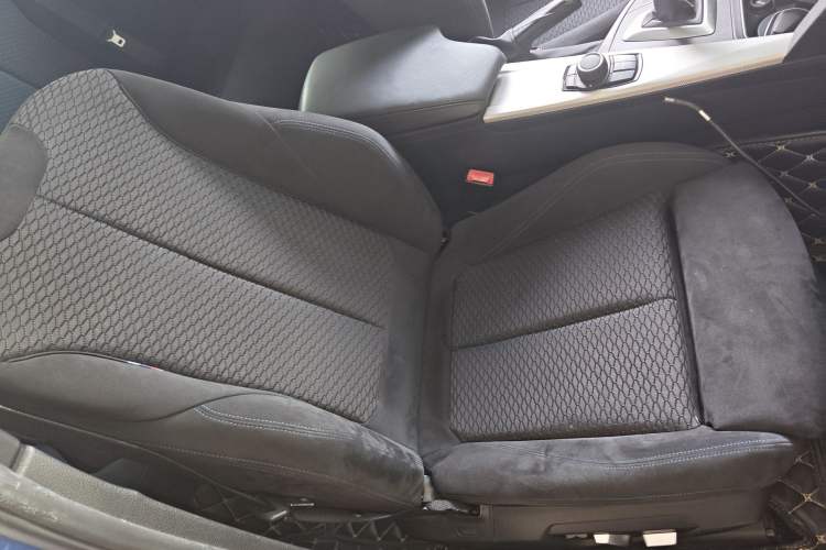 Used BMW 3 Series 2017 320i M Sport Right Front Seat