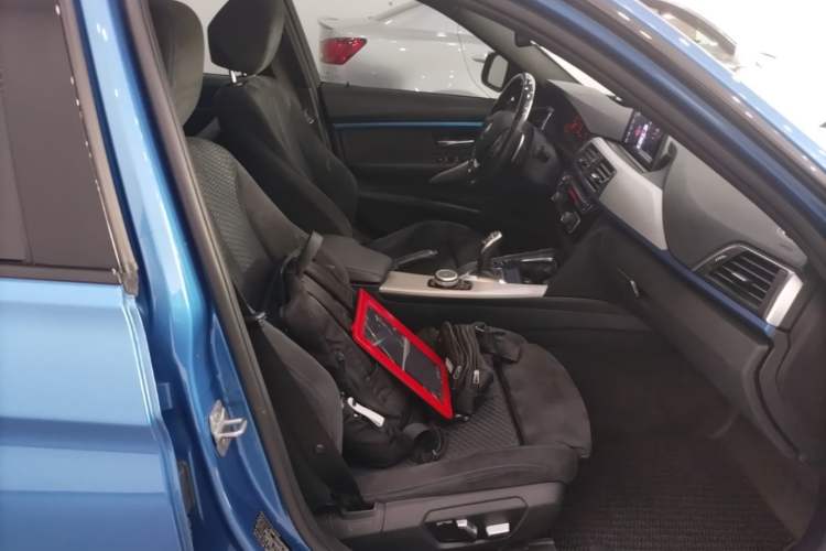 Used BMW 3 Series 2017 320i M Sport Right Front Seat