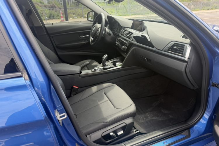 Used BMW 3 Series 2017 320Li M Sport Edition Right Front Seat