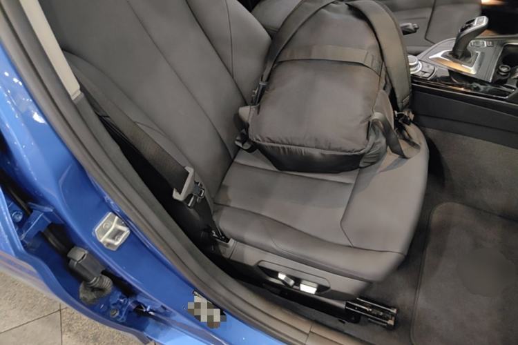 Used BMW 3 Series 2017 320Li M Sport Edition Right Front Seat