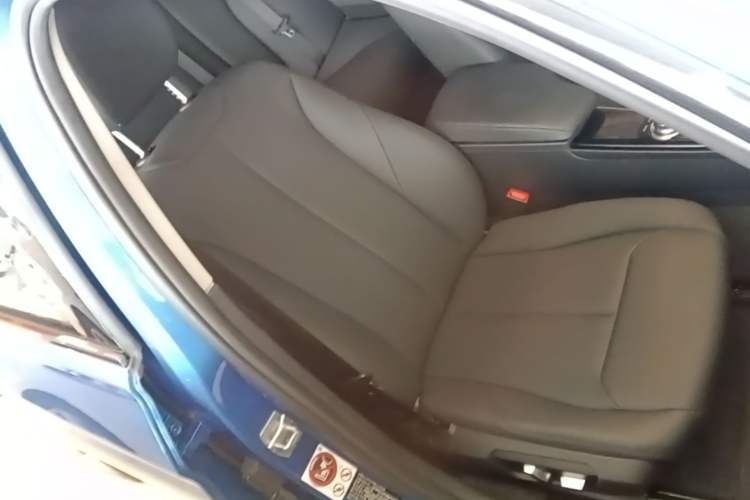 Used BMW 3 Series 2017 320Li M Sport Edition Right Front Seat