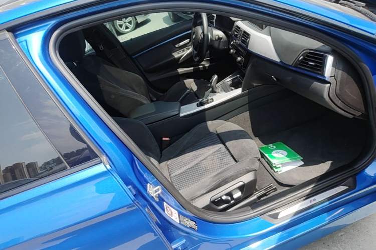 Used BMW 3 Series 2017 320i M Sport Right Front Seat