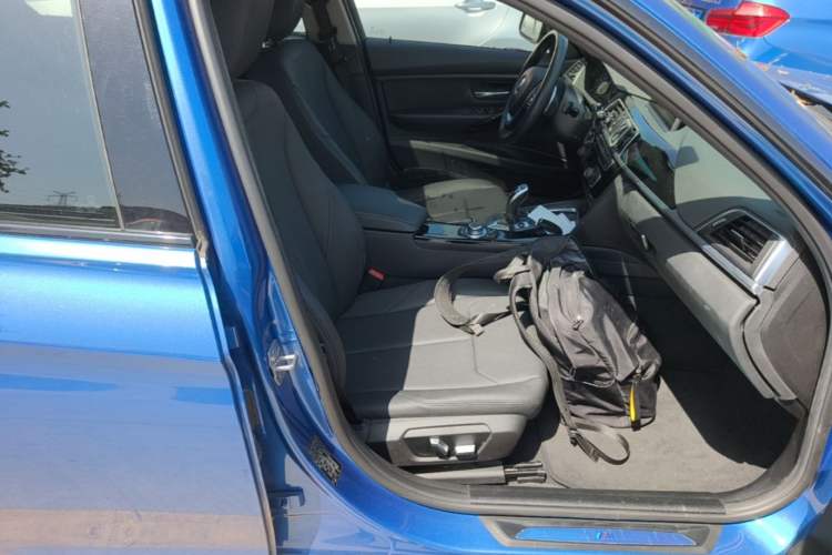 Used BMW 3 Series 2017 320Li M Sport Edition Right Front Seat