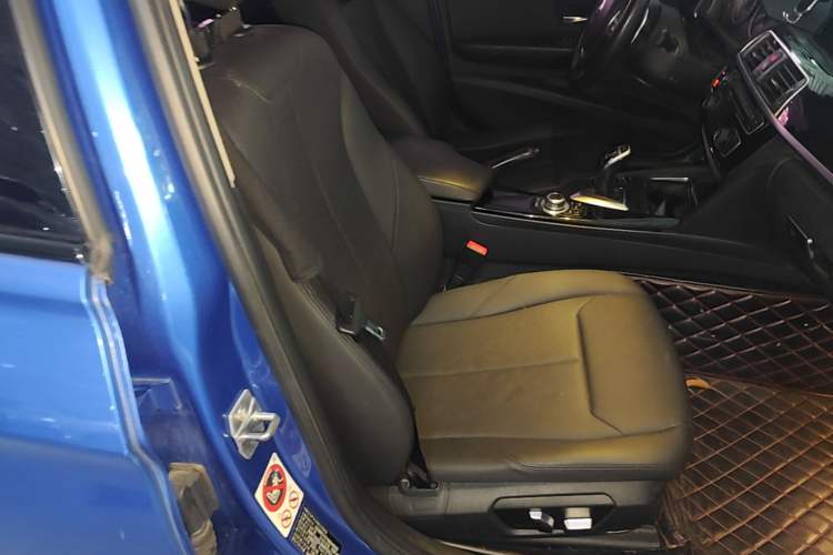 Used BMW 3 Series 2017 320Li M Sport Edition Right Front Seat