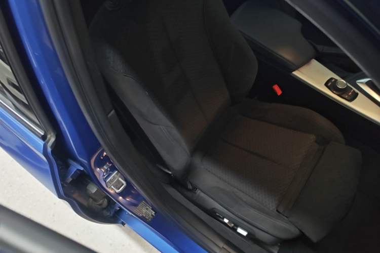 Used BMW 3 Series 2017 320i M Sport Right Front Seat