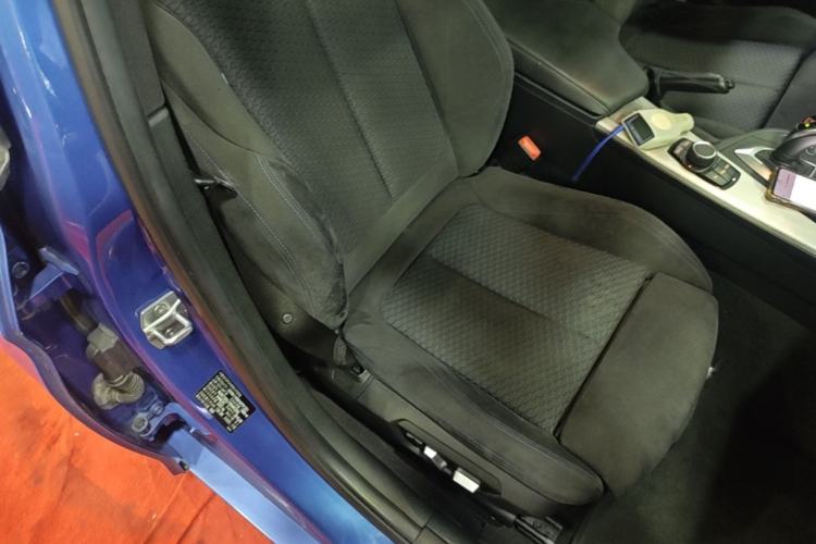 Used BMW 3 Series 2017 320i M Sport Right Front Seat