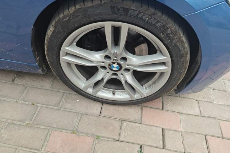 Used BMW 3 Series 2017 320i M Sport Right Front Wheel Hub