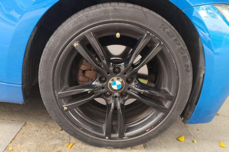 Used BMW 3 Series 2017 320i M Sport Right Front Wheel Hub