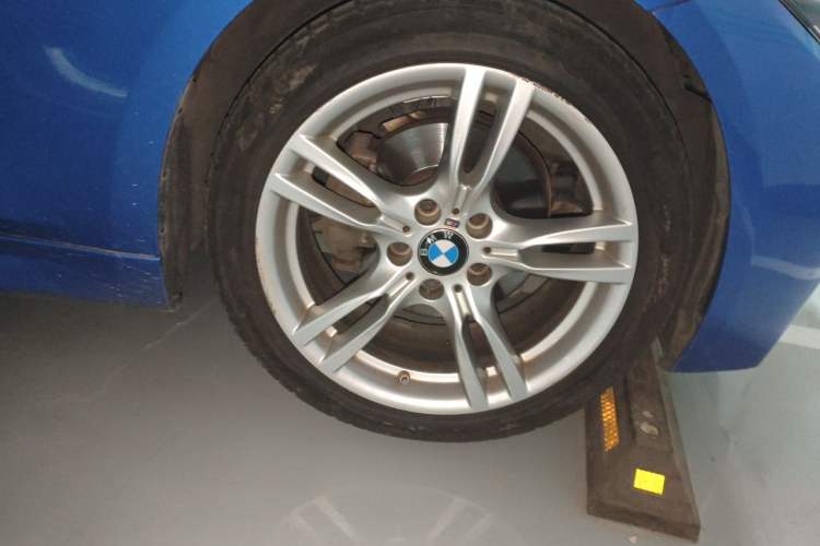 Used BMW 3 Series 2017 320i M Sport Right Front Wheel Hub
