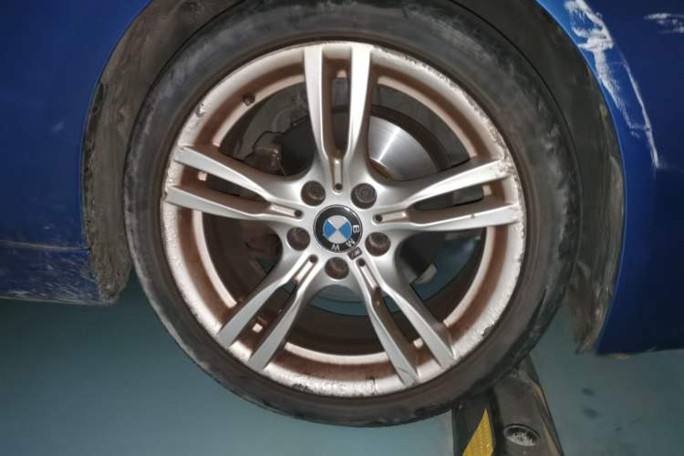 Used BMW 3 Series 2017 320Li M Sport Edition Right Front Wheel Hub