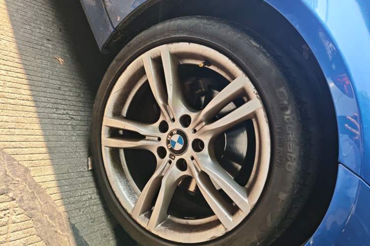 Used BMW 3 Series 2017 320i M Sport Right Front Wheel Hub