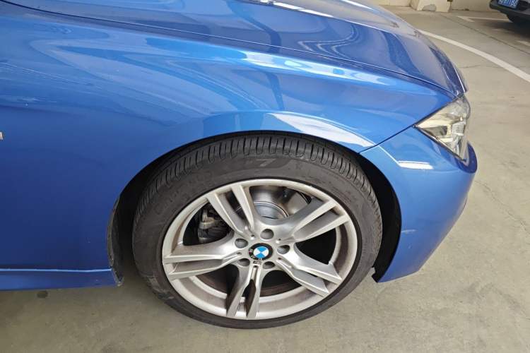 Used BMW 3 Series 2017 320i M Sport Right Front Wheel Hub