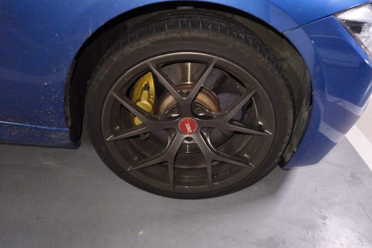 Used BMW 3 Series 2017 330Li M Sport Edition Right Front Wheel Hub