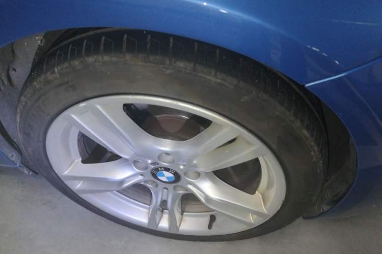 Used BMW 3 Series 2017 320Li M Sport Edition Right Front Wheel Hub