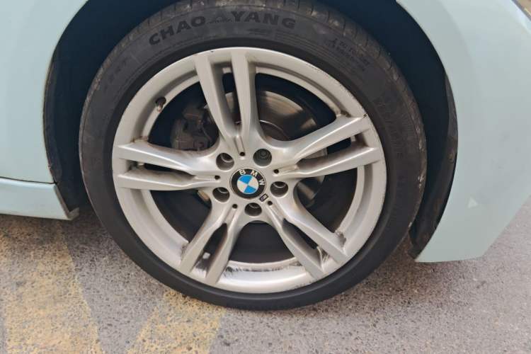 Used BMW 3 Series 2017 330Li M Sport Edition Right Front Wheel Hub