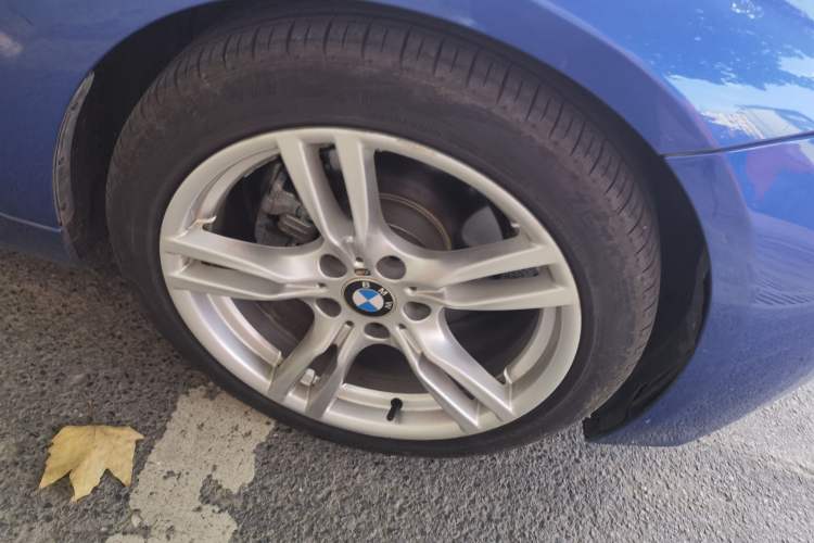 Used BMW 3 Series 2017 320Li M Sport Edition Right Front Wheel Hub