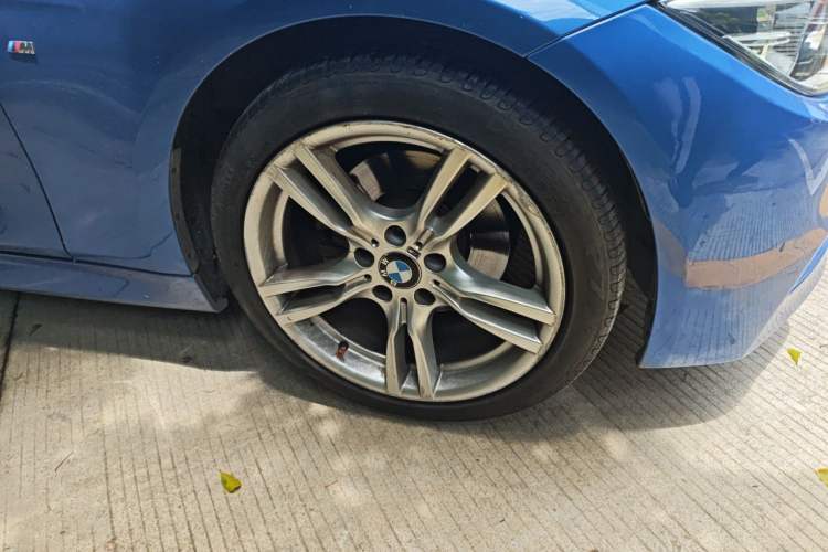 Used BMW 3 Series 2017 320Li M Sport Edition Right Front Wheel Hub