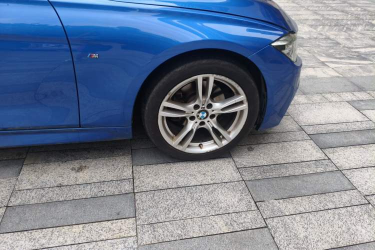 Used BMW 3 Series 2017 330i M Sport Edition Right Front Wheel Hub