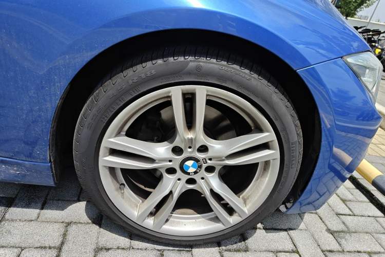 Used BMW 3 Series 2017 320Li M Sport Edition Right Front Wheel Hub