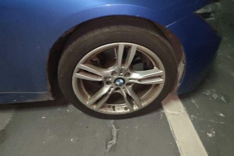 Used BMW 3 Series 2017 320i M Sport Right Front Wheel Hub