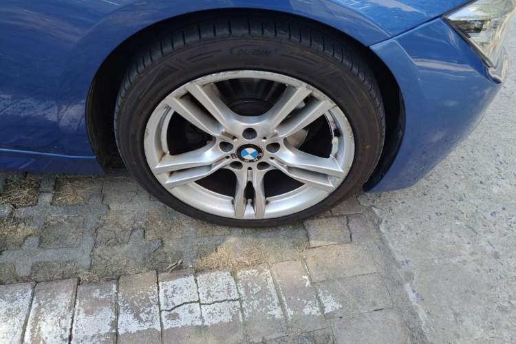 Used BMW 3 Series 2017 320Li M Sport Edition Right Front Wheel Hub