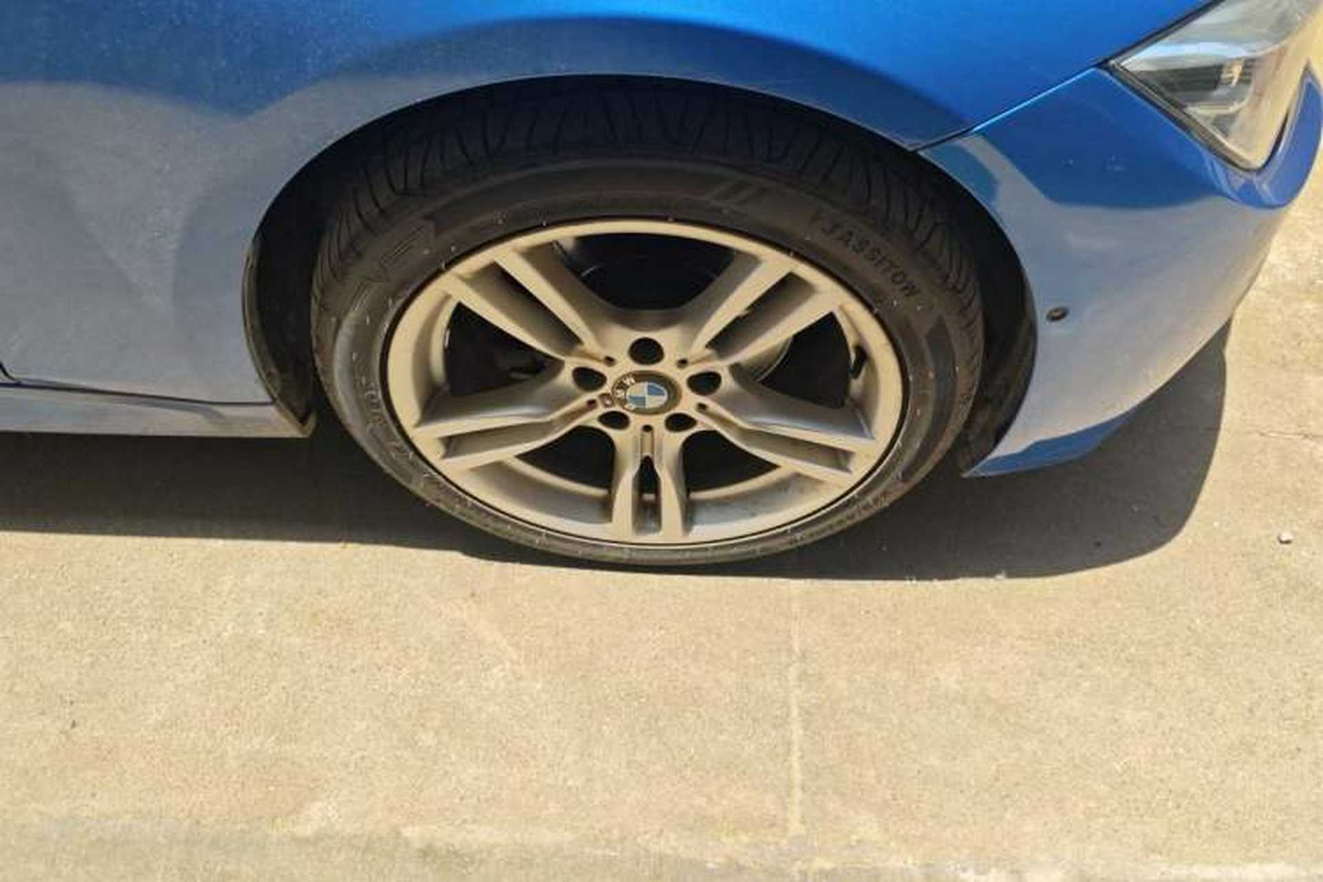 Used BMW 3 Series 2017 320i M Sport Right Front Wheel Hub