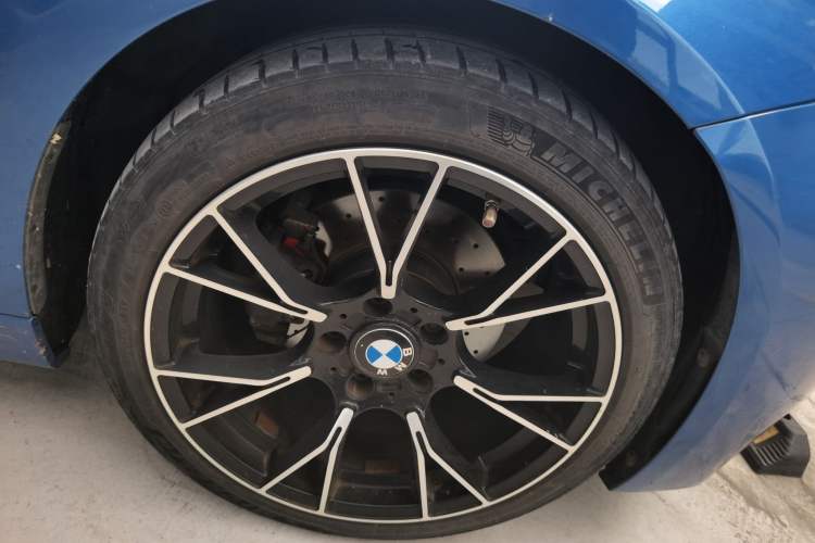 Used BMW 3 Series 2017 320i M Sport Right Front Wheel Hub