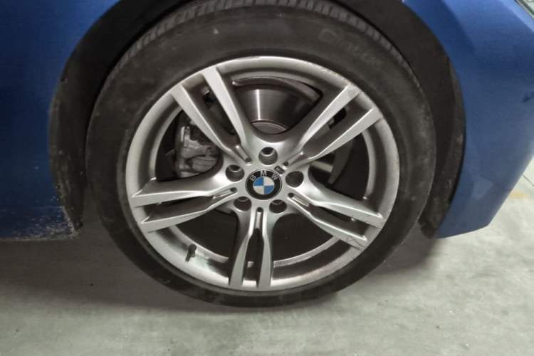 Used BMW 3 Series 2017 330i M Sport Edition Right Front Wheel Hub